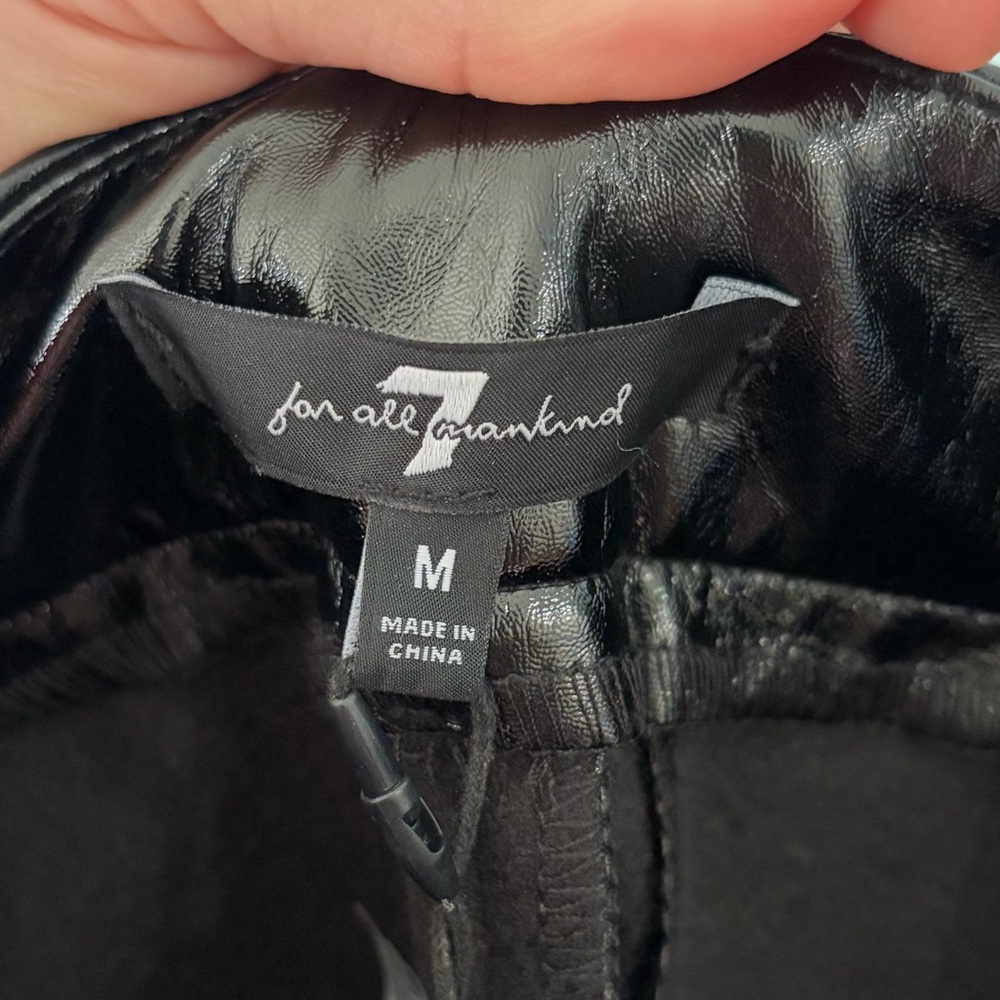 NWT 7 For All Mankind Glossy Black Faux Leather Trousers Women’s Size Medium. - Picture 4 of 13